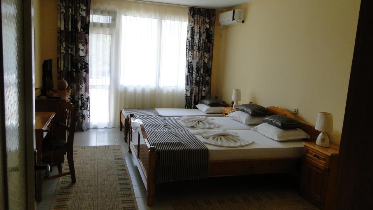Stemak Hotel Pomorie Luaran gambar